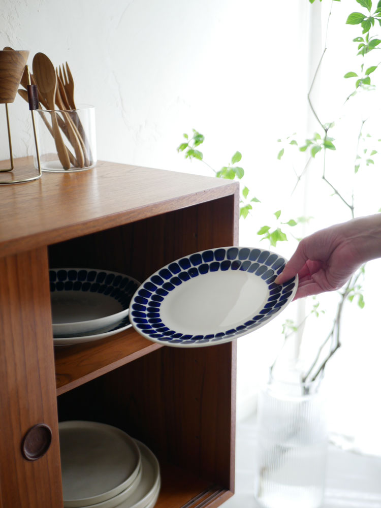 Arabiaアラビアの24hトゥオキオシリーズ、磁器製プレートとディーププレートのセット