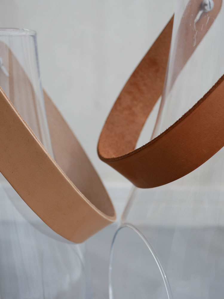 ポーランド製ホルムガード DESIGN WITH LIGHTランタン。透明な無鉛ガラスとステンレス鋼を使用したキッチン用照明器具