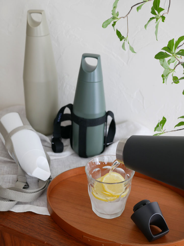 「KINTOキントーのトレイルタンブラー580mlと専用ストラップのセット」