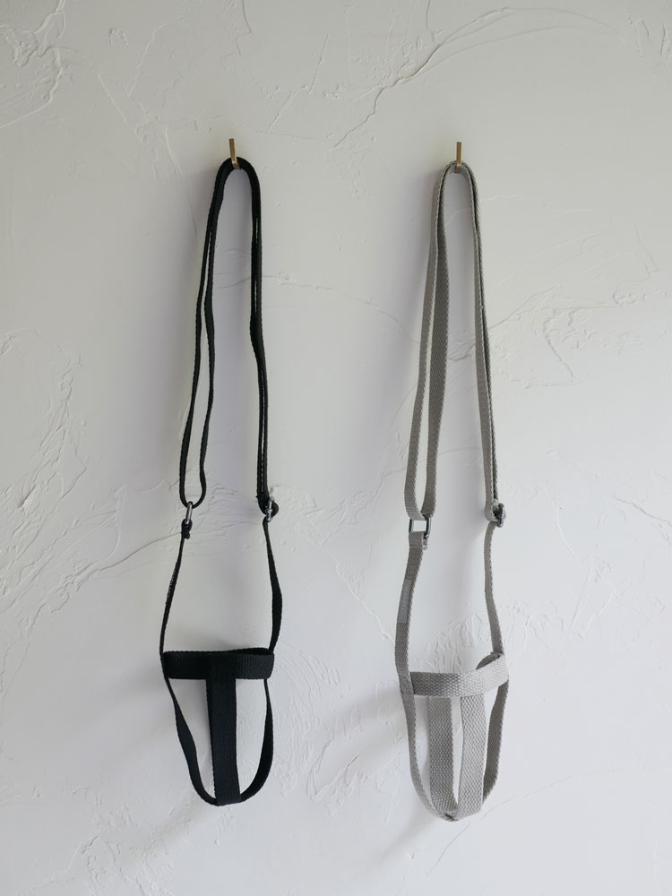 KINTOのトレイルタンブラー580mlと調節可能なポリエステル製ストラップのセット