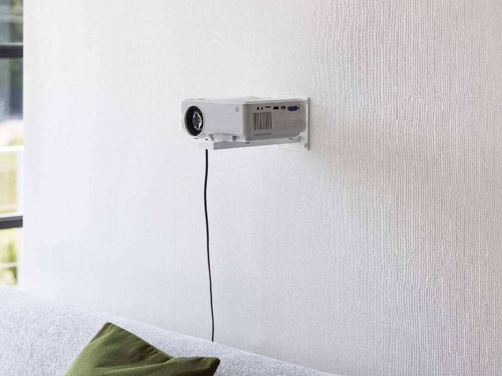 スマートウォールプロジェクターラックにLCDプロジェクターが設置された様子