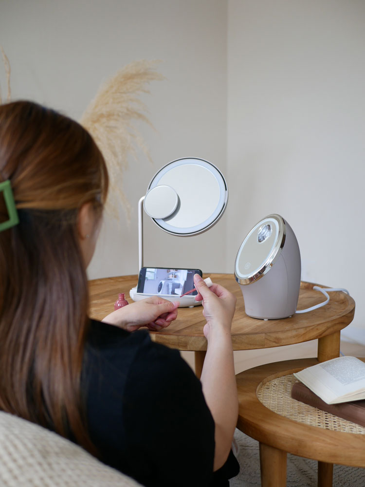 フェスティノのフェイシャルクレンジングナノスチーマーの写真