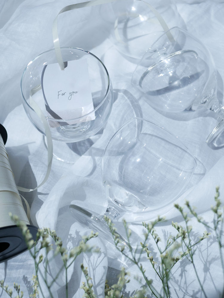 ロイヤルレアダムのスタッキングワイングラス。透明なソーダガラス製でエレガントなデザインのワイングラス