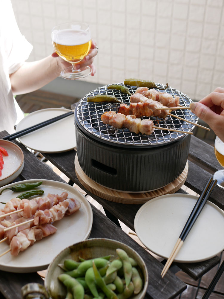 SALIU（サリュー）の美濃焼炭焼き水コンロとトング、焼網などの付属品セット