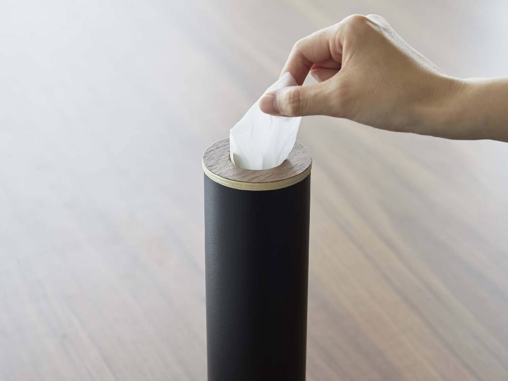 「【RIN/リン】ボトル型ティッシュケース S」、スチール本体と天然木の蓋を使用した家庭用ティッシュ収納ケース