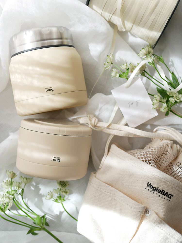 サーモマグのミニタンク、フードコンテナ、VegieBAGコラボランチバッグがセットになった製品画像
