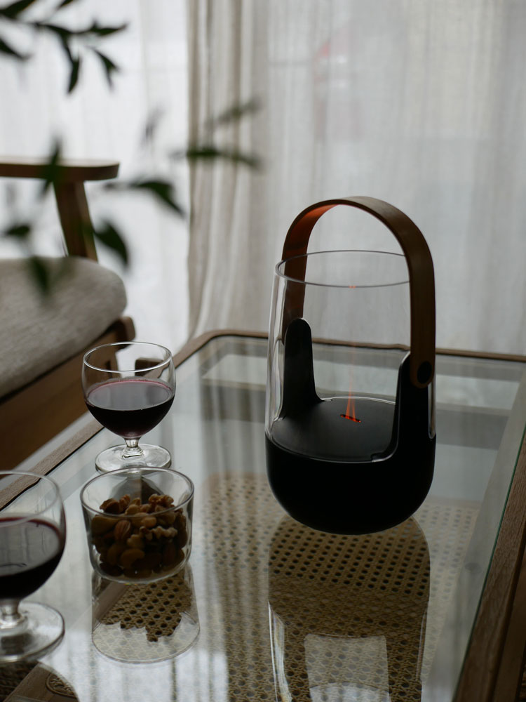 スタドルフォームSOPHIE 炎がゆらめく円筒型アロマディフューザーの静物画像