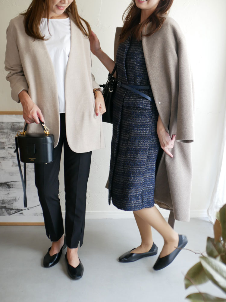 ヒナタライフのグレー色携帯スリッポン、PU合成皮革とゴム底を使用し、収納用ポーチ付きの軽量シューズ