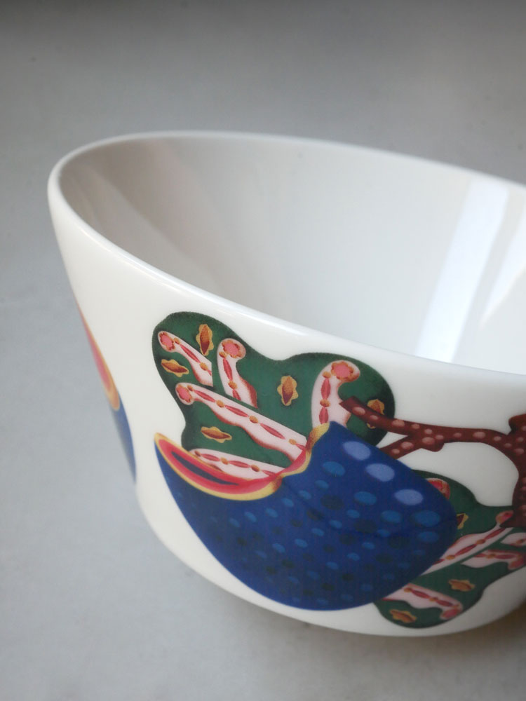 【Iittala/イッタラ】タイカ サト ボウルの写真。磁器製で異なる容量のサイズが揃っています。