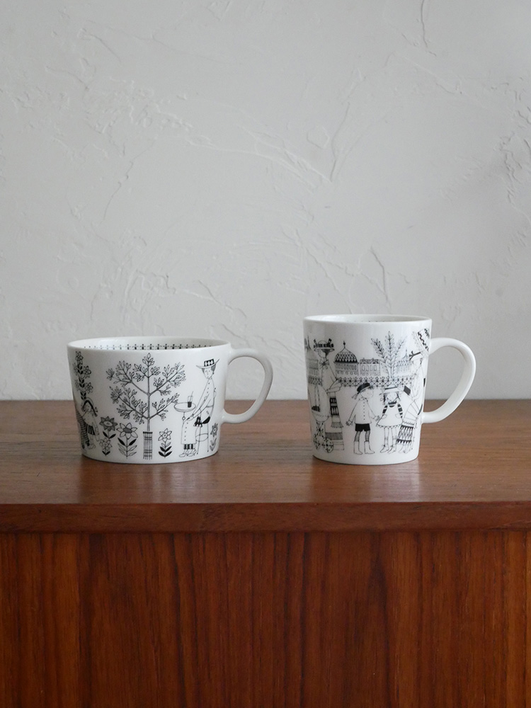 Arabia（アラビア）製エミリアマグカップ、ベージュの磁器で容量300ml