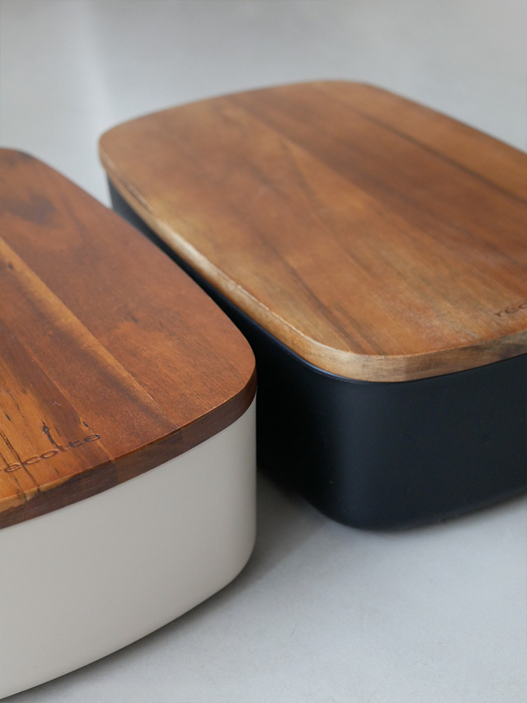 レコルト製アカシア蓋付きABS樹脂のブレッドケース、木目風仕上げでキッチンに最適な収納容器