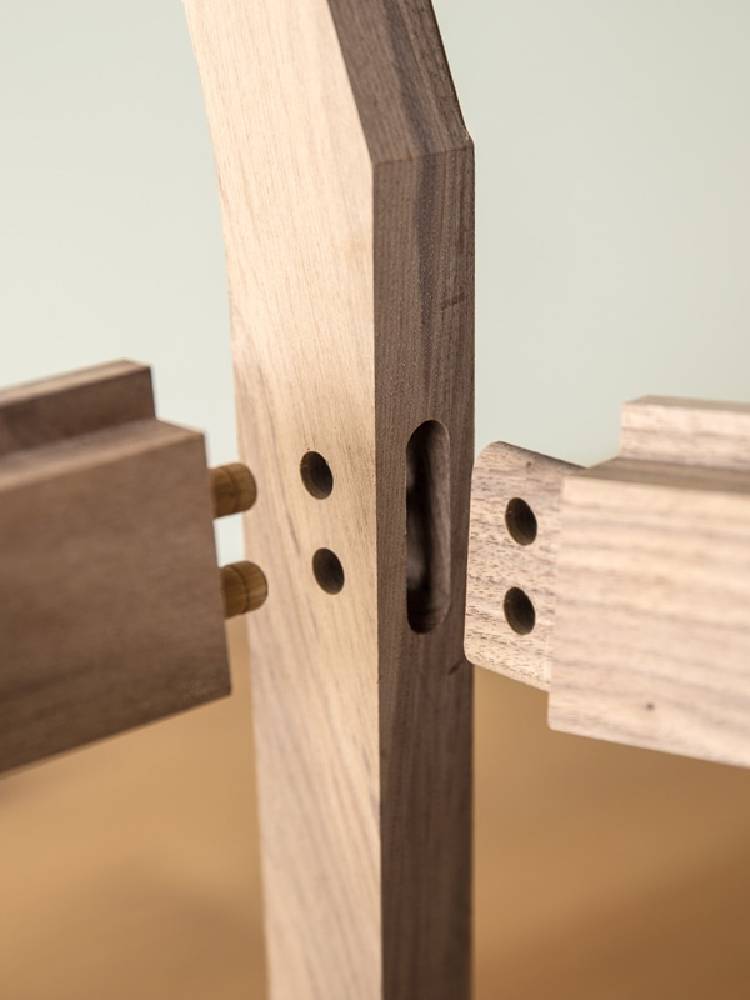 高野木工のPLAIN CHAIR VIETNAM、ホワイトオーク無垢材を使用したシンプルなダイニングチェア