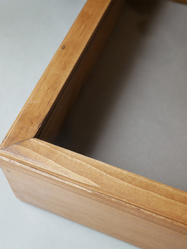 クレエ製スタッキング可能なパイン材とガラス製のジュエリーボックス。フィリピン産天然木を使用したアクセサリーケース。