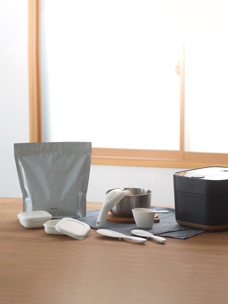 マーナのプラスチック製極冷凍ごはん容器、電子レンジと食器洗い乾燥機対応のキッチン用ボックス