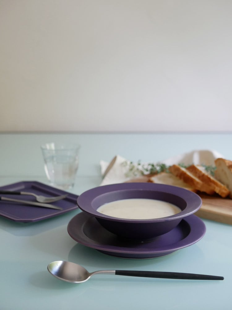 【SAKUZAN】Saraシリーズの色彩豊かな磁器製プレートとボウルのセット