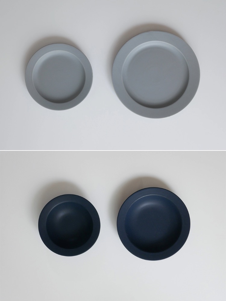 【SAKUZAN】Saraシリーズの磁器製食器セット。20cmと26cmのプレート、17cmと21cmのボウルが含まれています。