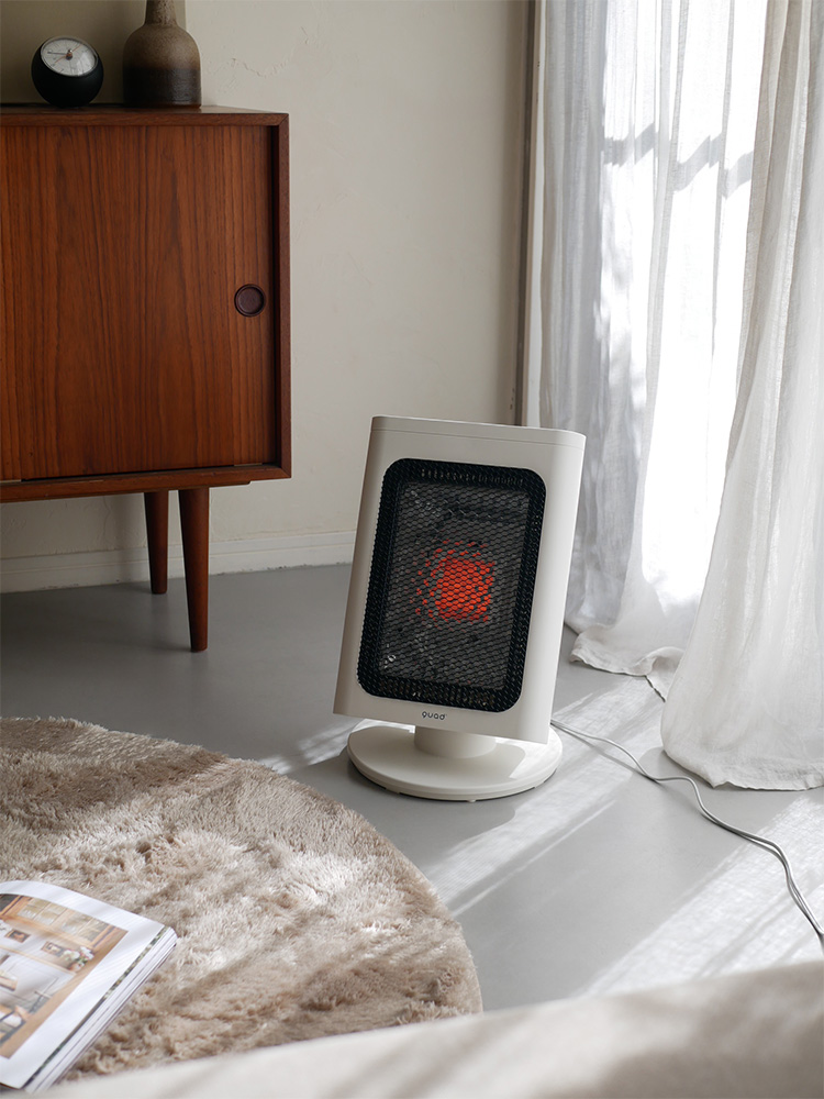 QUADS クワッズ 省エネリフレクトストーブ リフレカのシルバーカラー本体