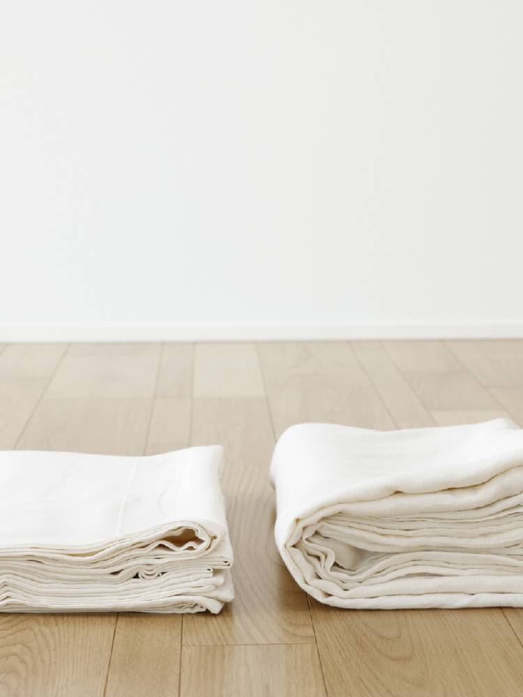 シングルサイズのオーガニックコットン100％製オフホワイト布団カバーとベッドシーツのセット