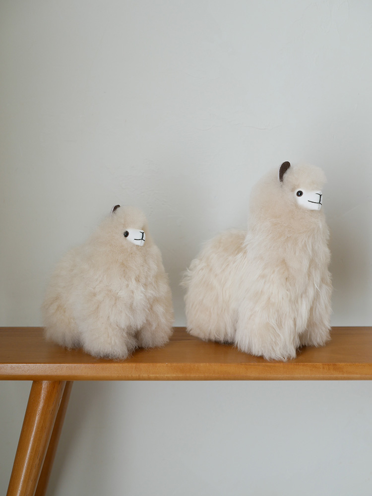 ラップスインターナショナルのふわふわアルパカドールぬいぐるみ