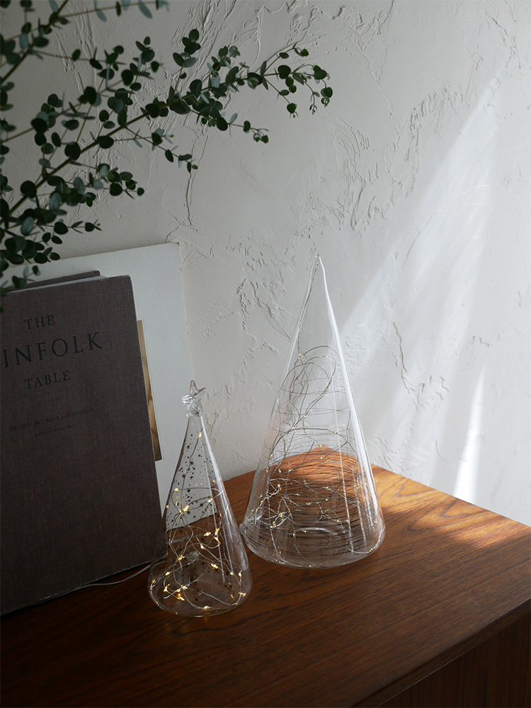 シルバー色のLED付き透明ガラス製ツリー