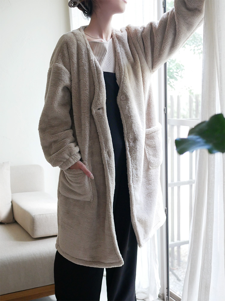 Le bois（ルボア）のポケット付きルームカーディガン、ポリエステル素材で快適なデザイン