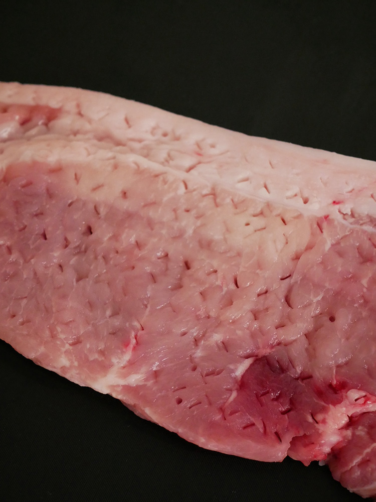 協和工業製ニクサスプロで柔らかくされた赤身の牛肉