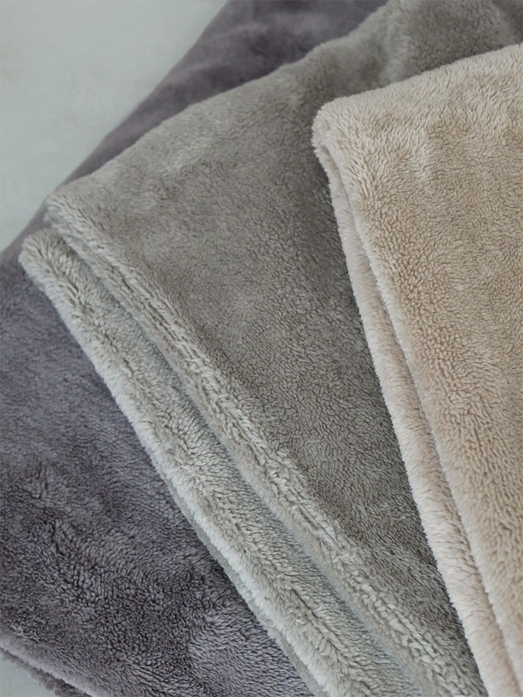 Le bois（ルボア）の2WAY掛け布団カバー。ベルベットとプラッシュの質感が特徴的なポリエステル製150×210cmサイズ。