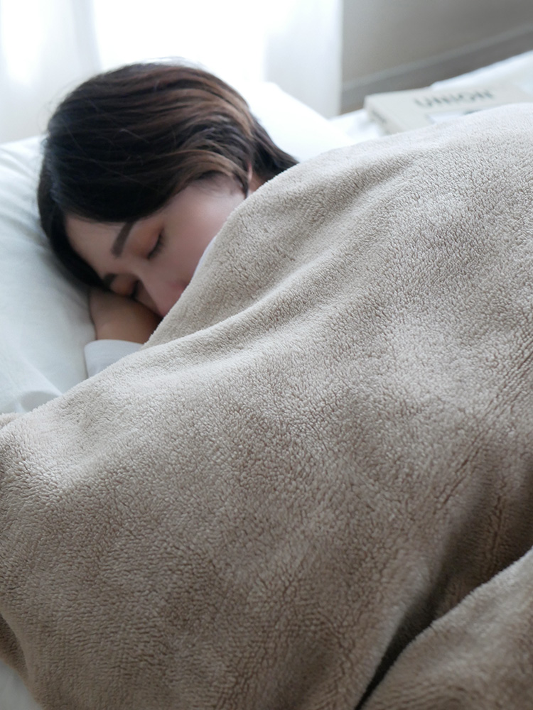 Le bois（ルボア）の無地2WAY掛け布団カバー。ポリエステル素材で快適な寝室を演出するデザイン。