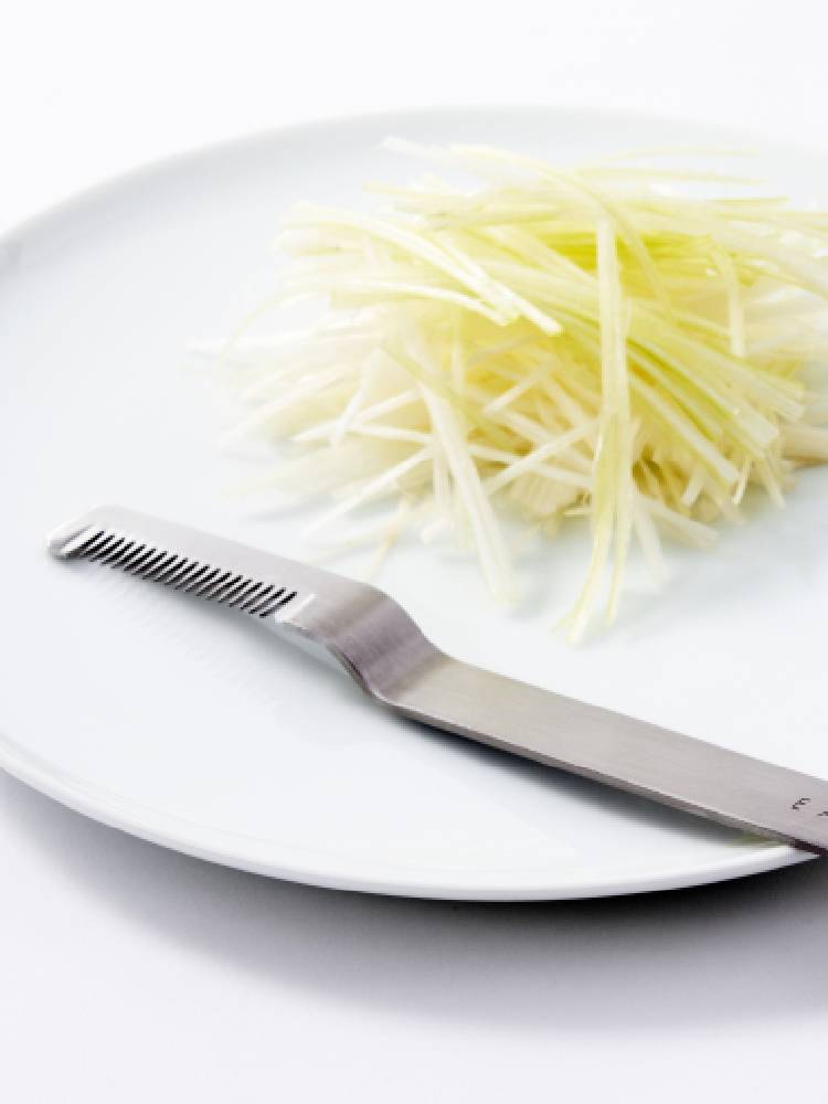 ステンレス製のEAトCO「サク」チーズおろし器