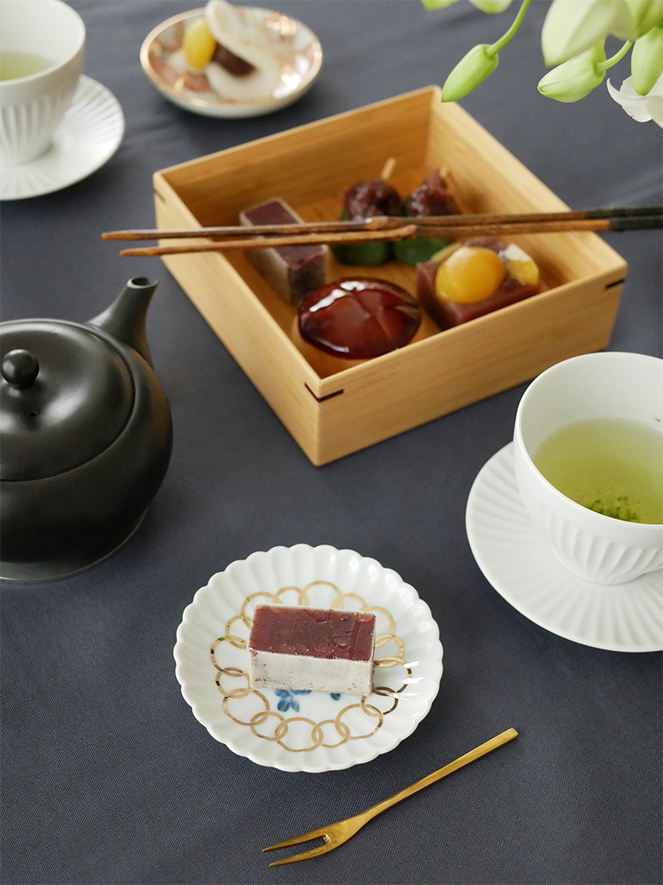 アマブロ MAMEシリーズの吹墨富士形磁器皿