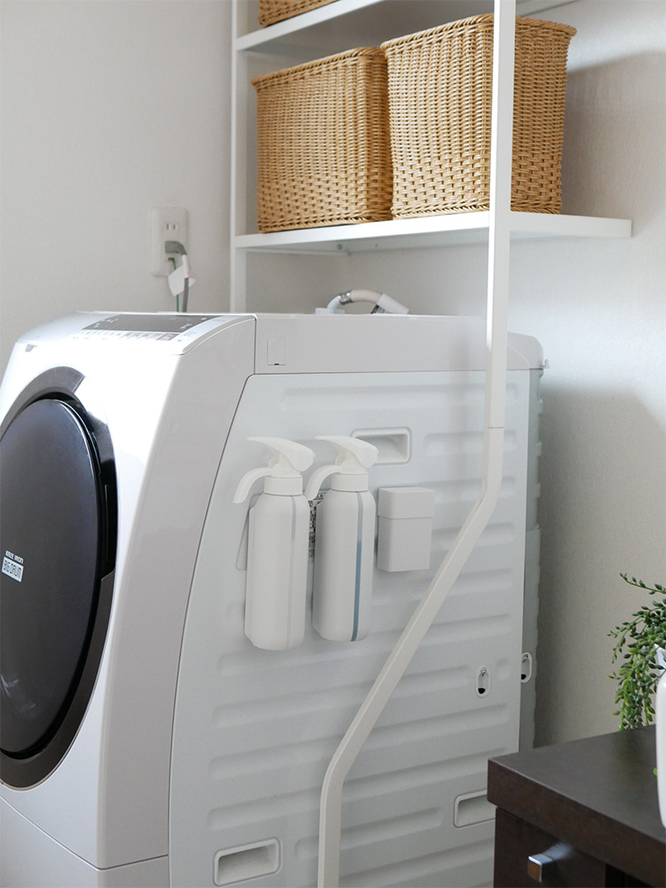 リッチェルの片手で計量できるマグネット液体洗剤ボトル、500ml容量