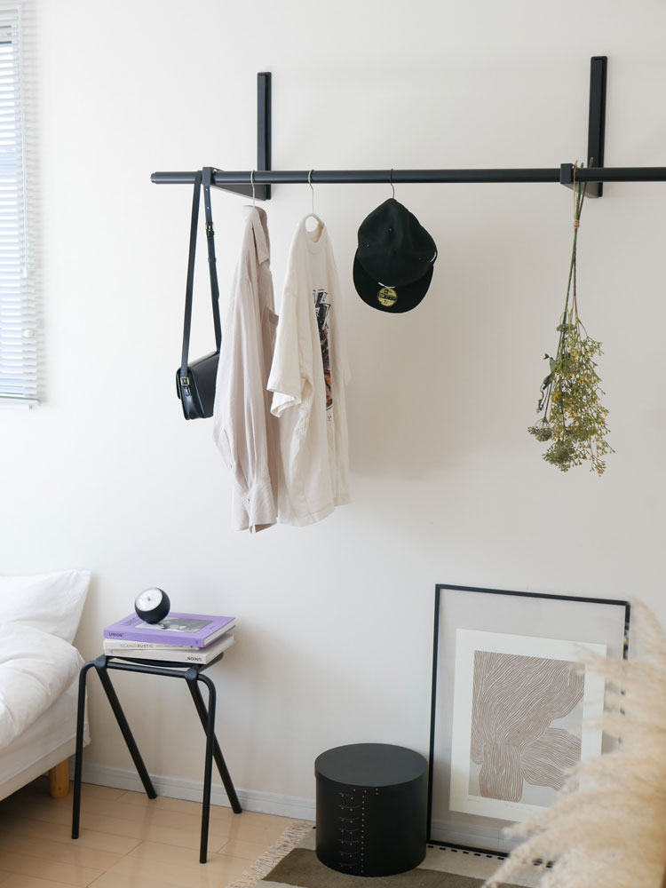 タワー型ウォール折り畳み物干し竿ホルダー