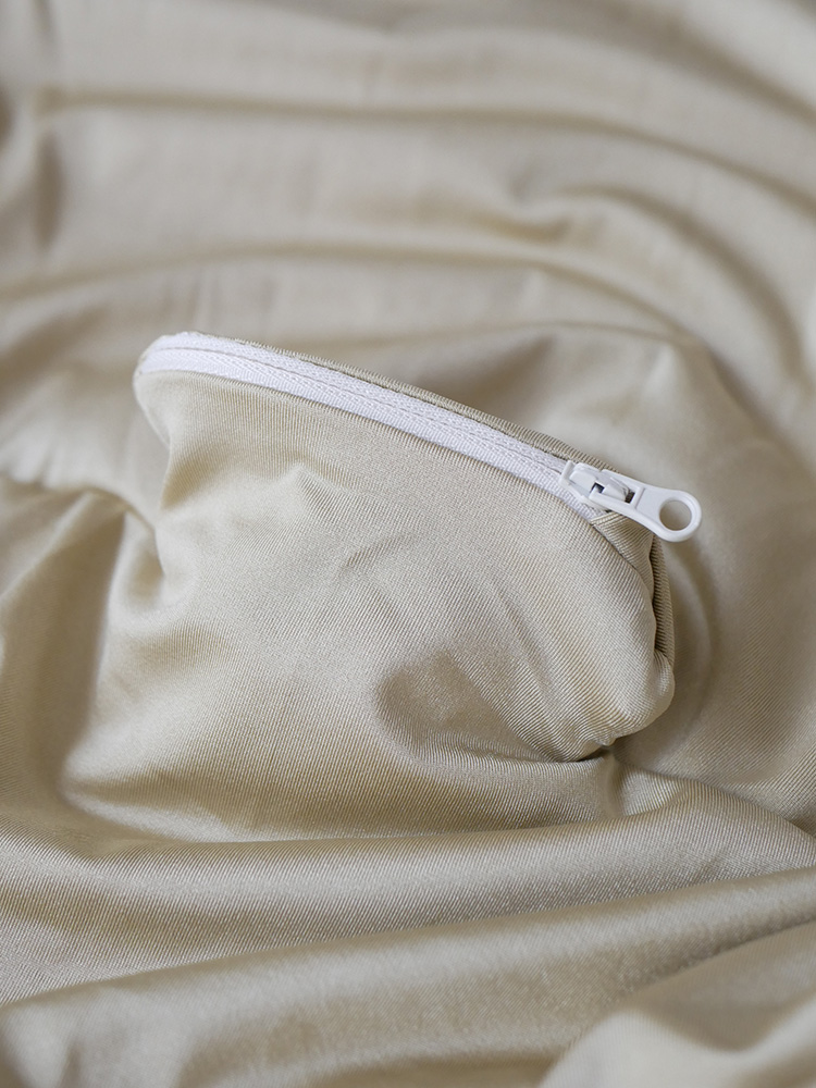 キューブのコーデュロイビーズクッション、リネン生地と発泡ポリスチレンビーズを使用した快適なベッド用クッション