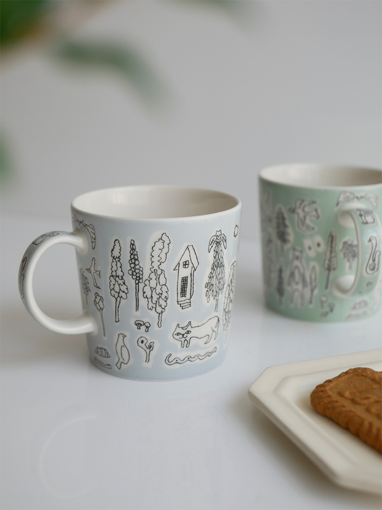 イッタラ×ミナペルホネン フォレストライフ2024限定ライトグレーカラーの陶器マグカップ