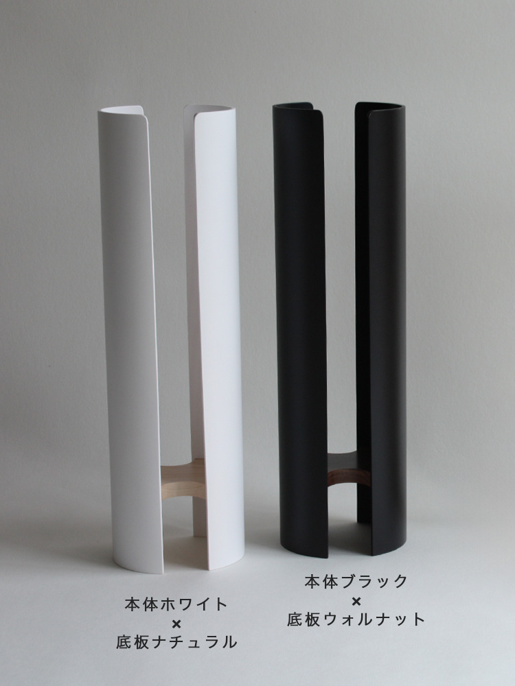 タカハシ産業の木製トイレットペーパーホルダー。シナプライウッドと胡桃材を使用し、ナチュラルカラーのデザイン。