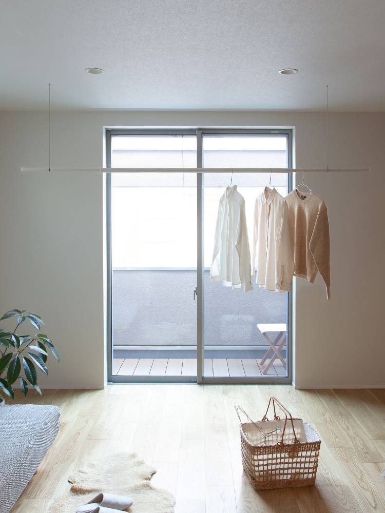 モリタインテリア物干し竿SENが室内に設置