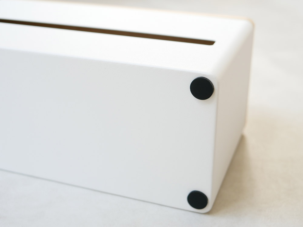 木製とプラスチック製の両面ティッシュケース