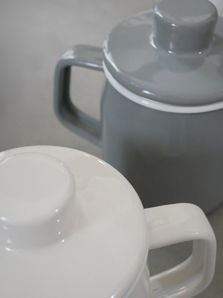 富士ホーロー製オイルポットと活性炭カートリッジのセット