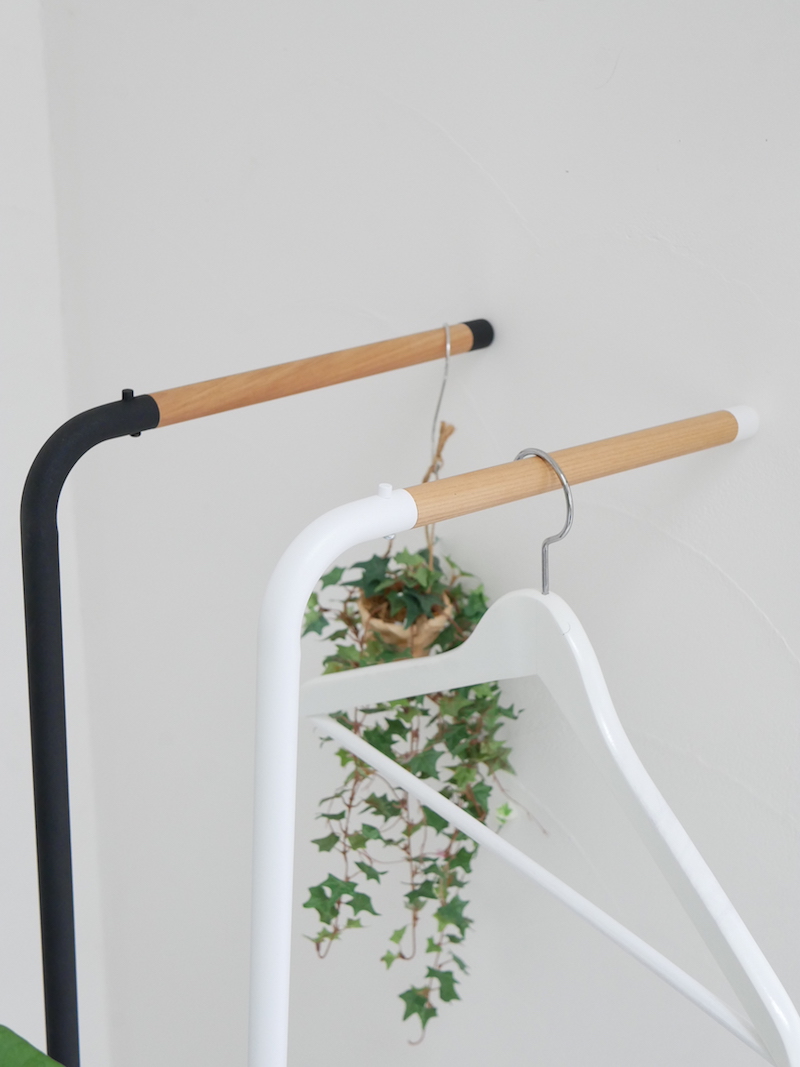 タワーのスリムコートハンガー