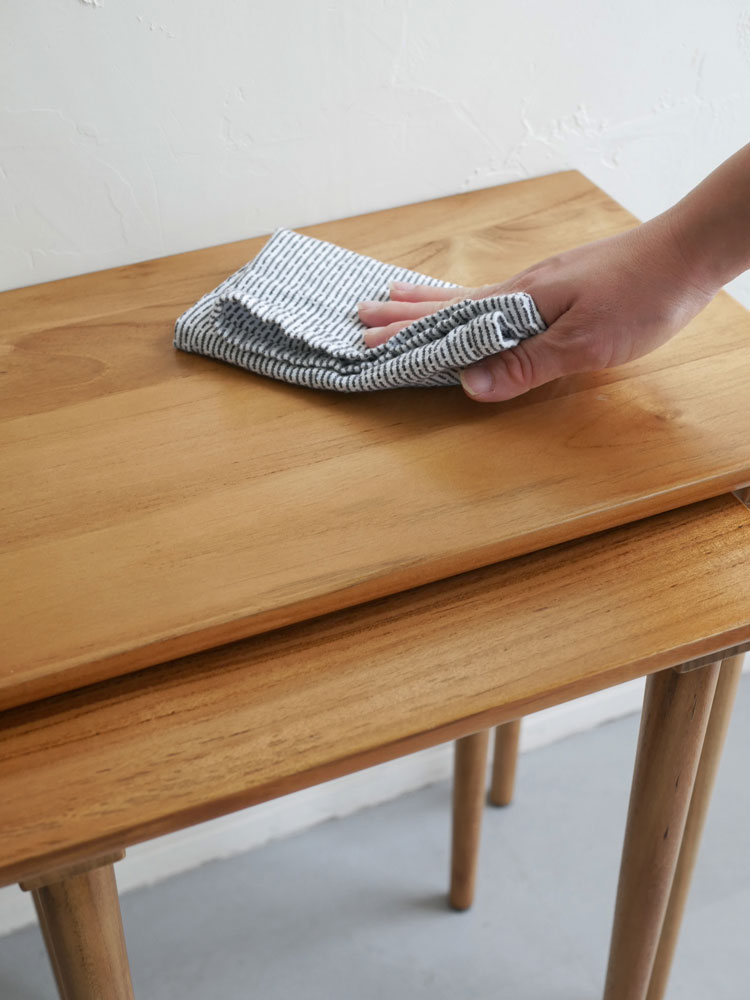 Comore Sun製チークネストコーヒーテーブル