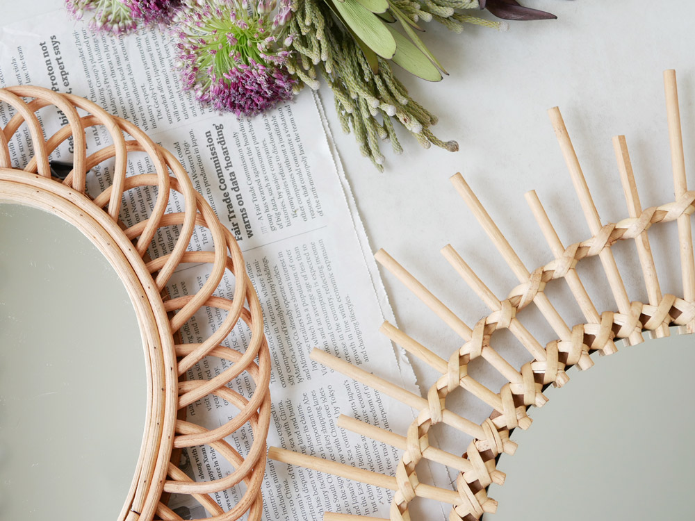 アデペシュの銅色ラタンミラー