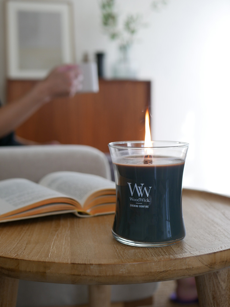 カメヤマキャンドルのWoodWickキャンドルとガラス容器