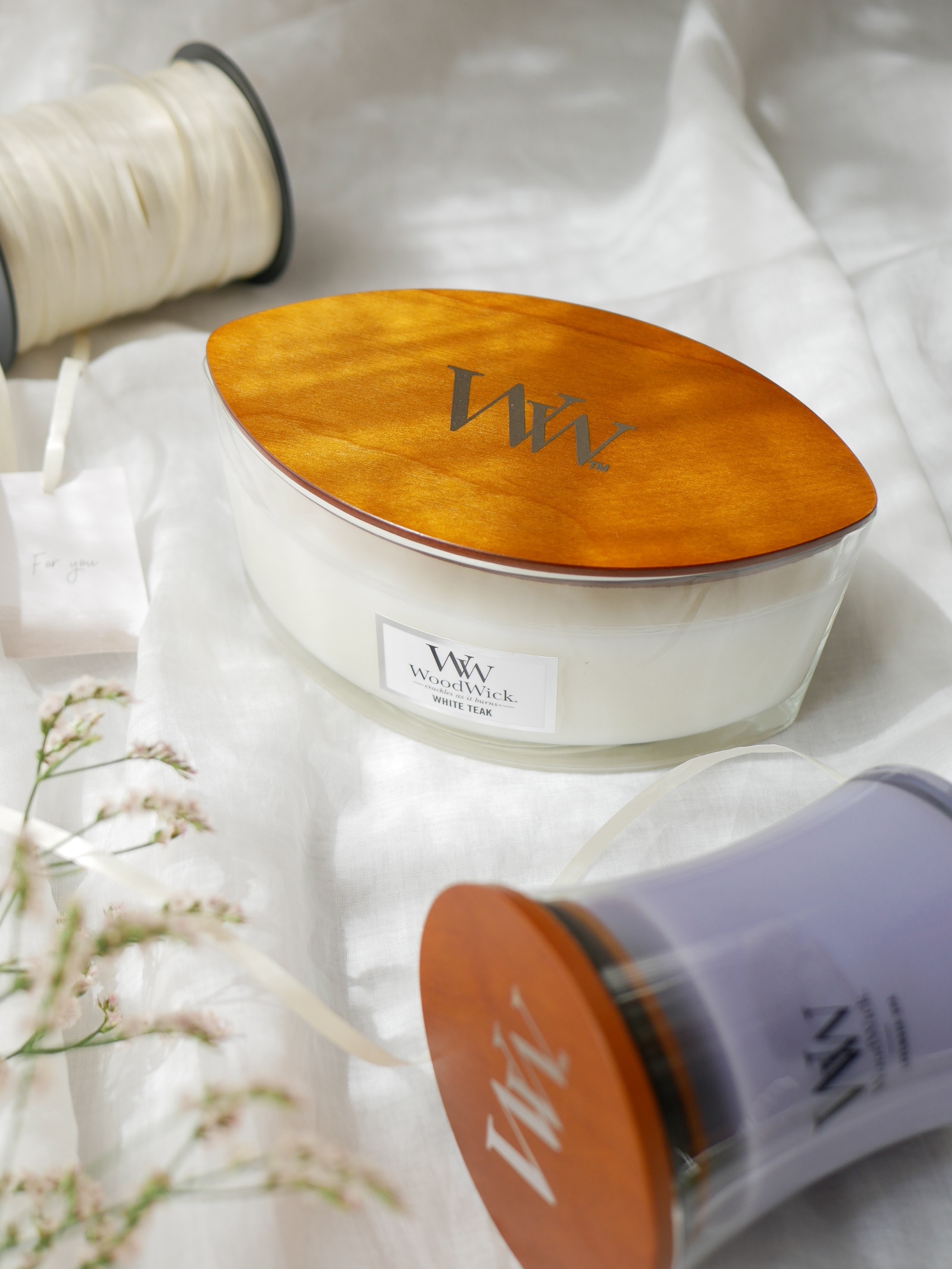 カメヤマWoodWickキャンドルと木製パッケージ