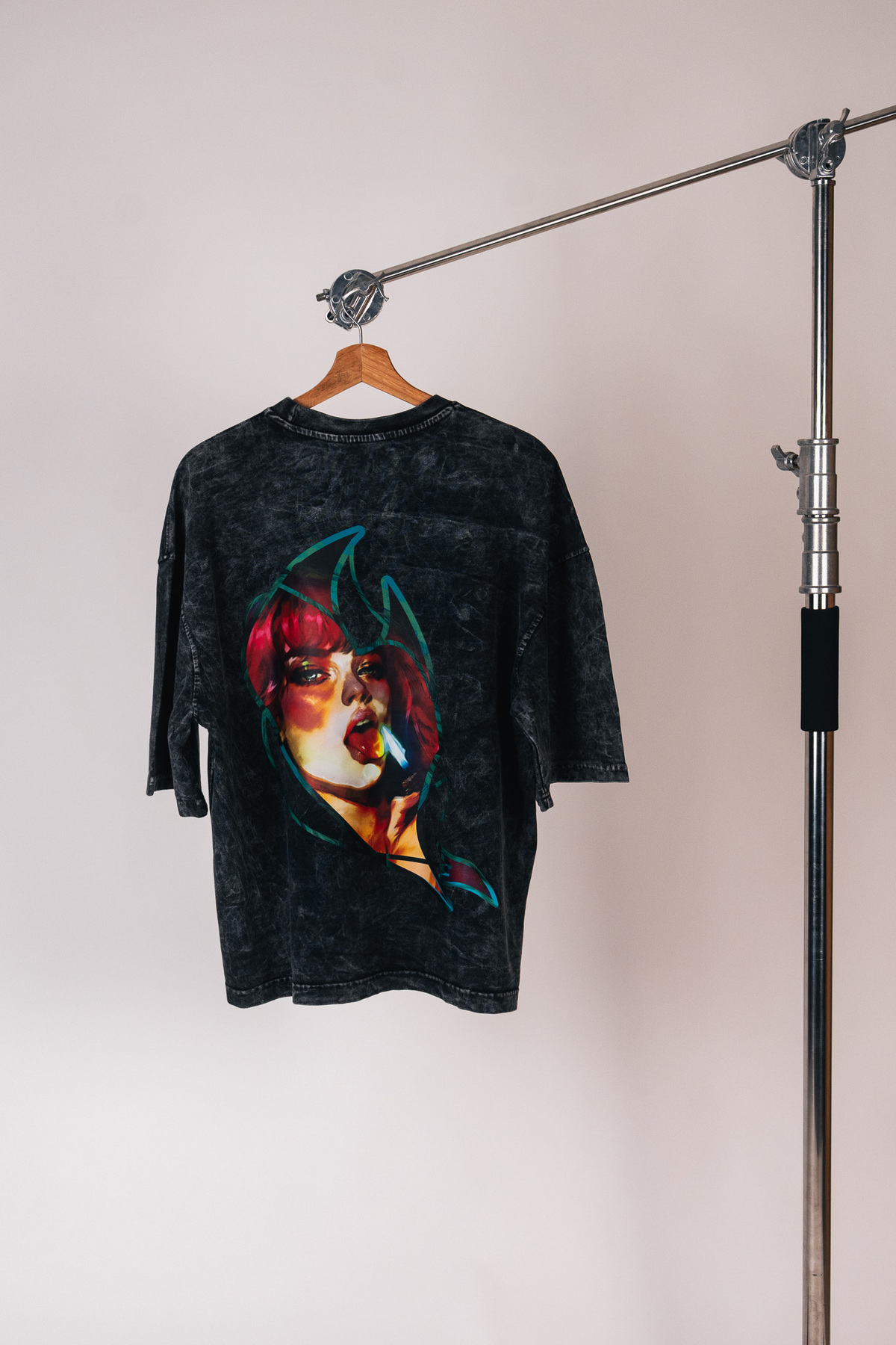 Curious Baskılı Premium Oversize Koyu Gri (Yıkamalı) Tişört