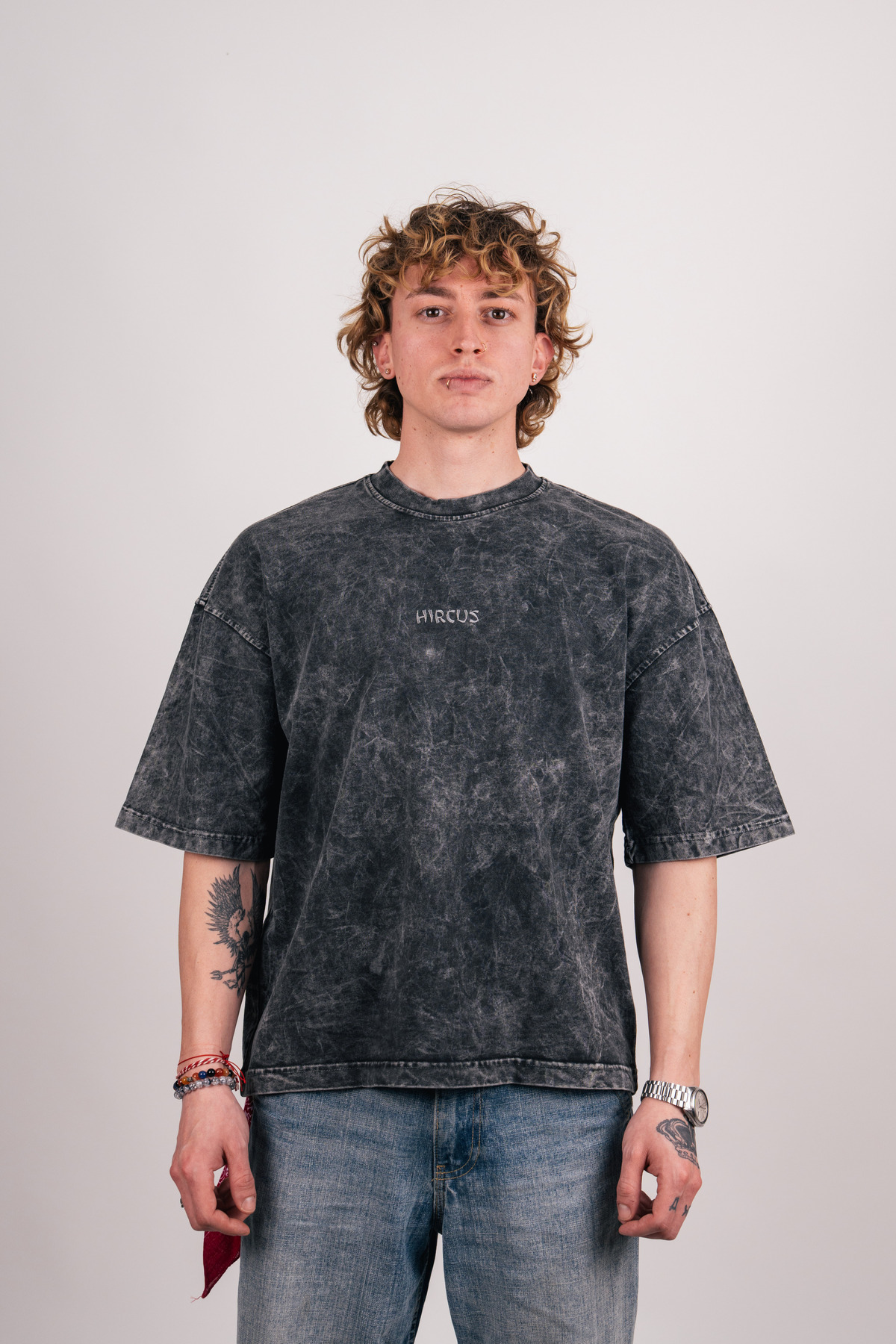 Curious Baskılı Premium Oversize Koyu Gri (Yıkamalı) Tişört