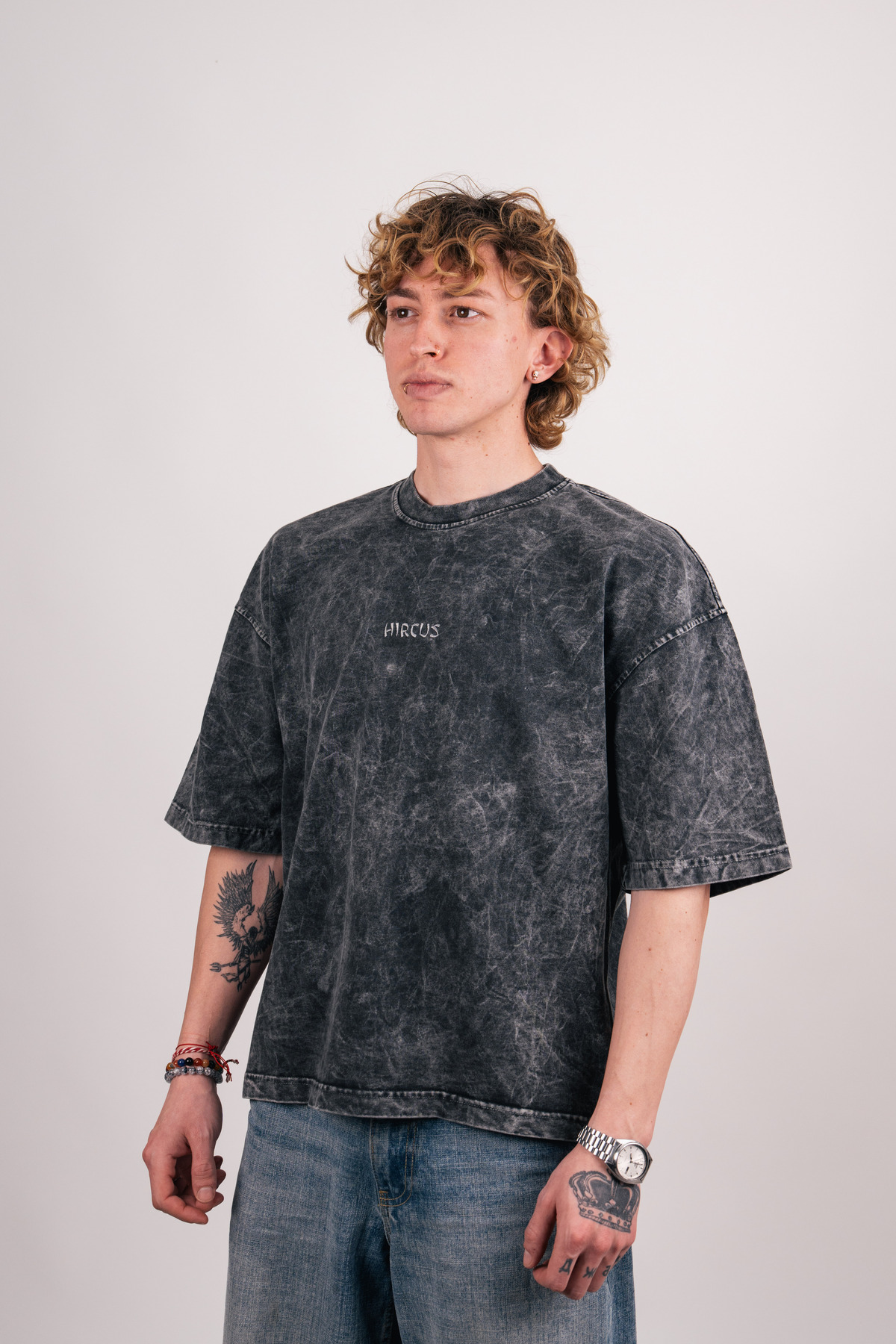 Curious Baskılı Premium Oversize Koyu Gri (Yıkamalı) Tişört