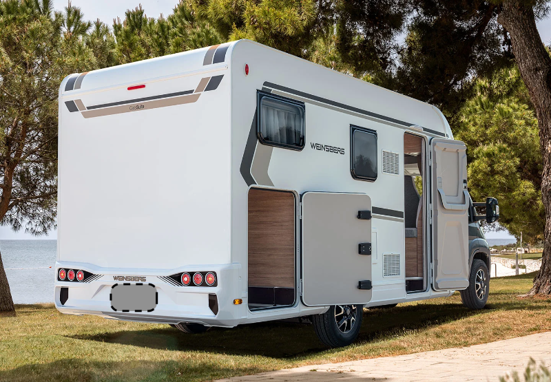 Aurora – 4-berth CaraSuite with WC, bright and spacious for family adventures