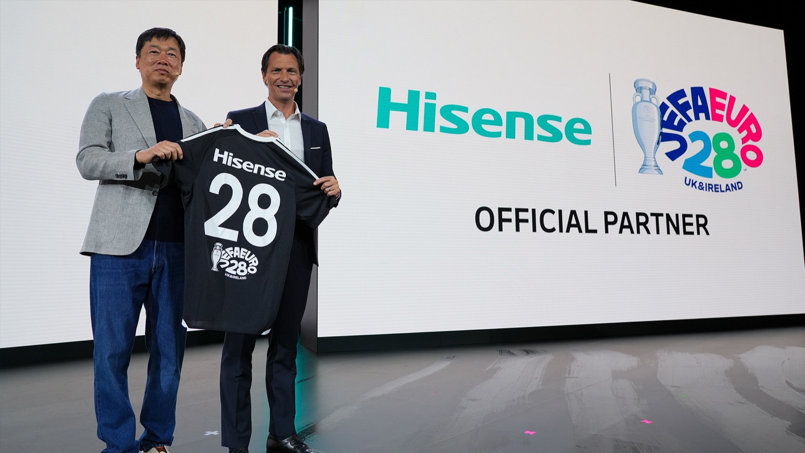 12 años jugando juntos. Hisense y UEFA renuevan su alianza para 2028