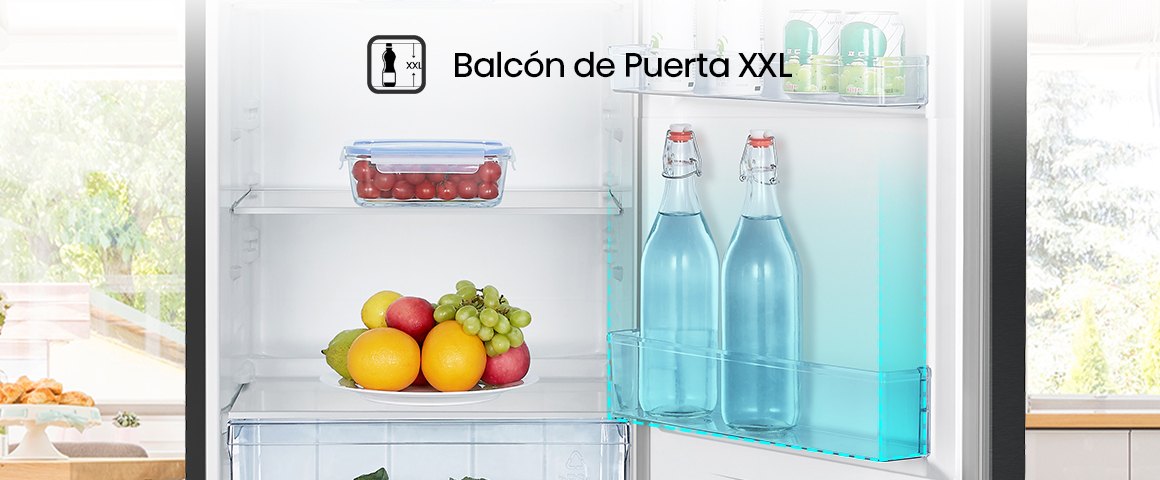 Balcón de puerta XXL El diseño de balcón con puerta XXL proporciona el espacio perfecto para alm…