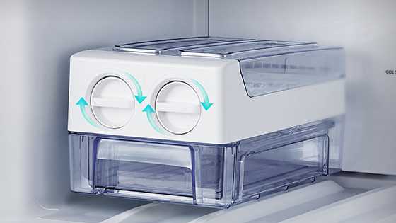 Removable twiste ice maker